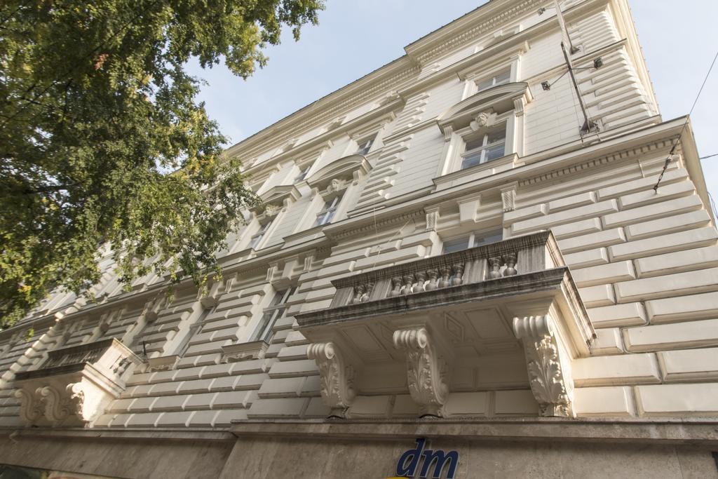 Luxury Apartment By Hi5 -Andrassy Suite Budapest Exterior foto